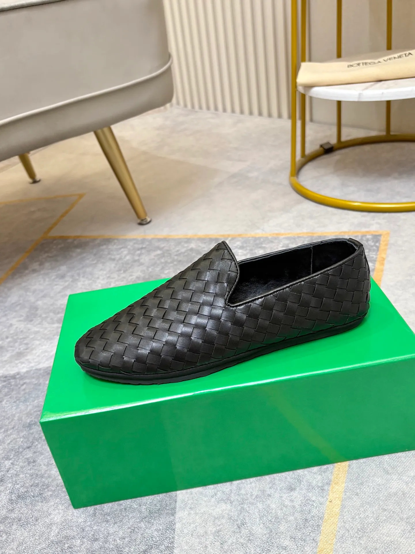 P420. BV men's casual shoes, handsome and versatile low-top shoes, woven cowhide upper, pigskin lining for the feet, 🌺🌺perfect shoe last, 🌲🌲 fashionable and handsome, comfortable on the feet, 🚗🚗wear-resistant and non-slip rubber outsole. Code number: 38-44. 45 is custom-made and cannot be returned or exchanged